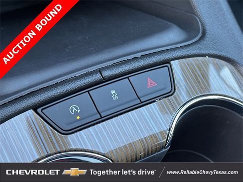 Certified 2023 GMC Acadia SLE w/ Driver Convenience Package image 23