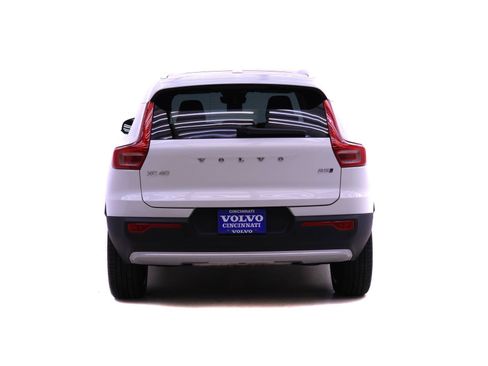 Certified 2024 Volvo XC40 B5 Plus w/ Protection Package Premier image 7