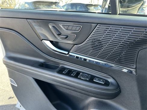 Certified 2022 Lincoln Corsair AWD w/ Equipment Group 101A image 30