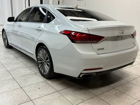 Used 2015 Hyundai Genesis 3.8 image 7