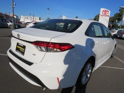 Certified 2022 Toyota Corolla LE w/ LE Premium Package image 10