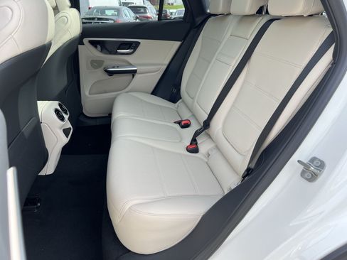 New 2026 Mercedes-Benz GLC 300 4MATIC image 23