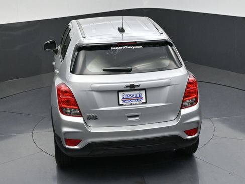 Used 2020 Chevrolet Trax LS FWD image 41