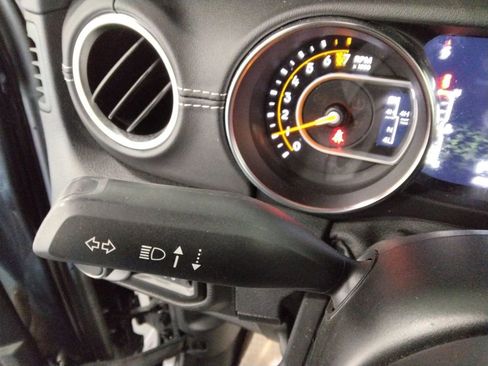 Used 2021 Jeep Wrangler Unlimited Sahara w/ Uconnect 4C Nav & Sound Group image 18