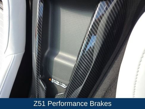 Used 2021 Chevrolet Corvette Stingray Premium Conv w/ Z51 Performance Package image 23