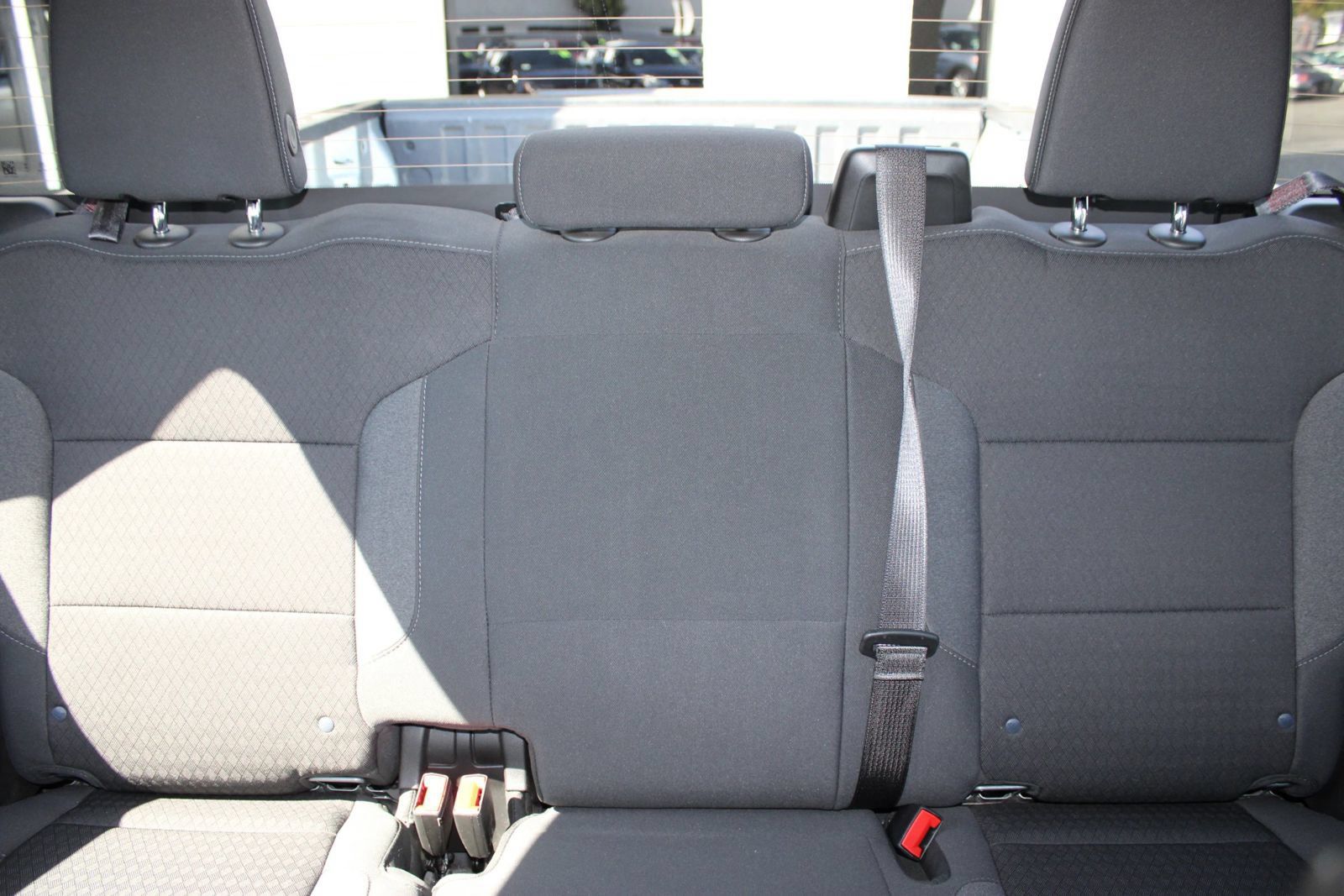 Used 2025 Chevrolet Silverado 1500 LT RWD image 7