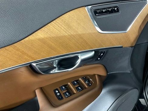 Used 2023 Volvo XC90 T8 Plus image 26