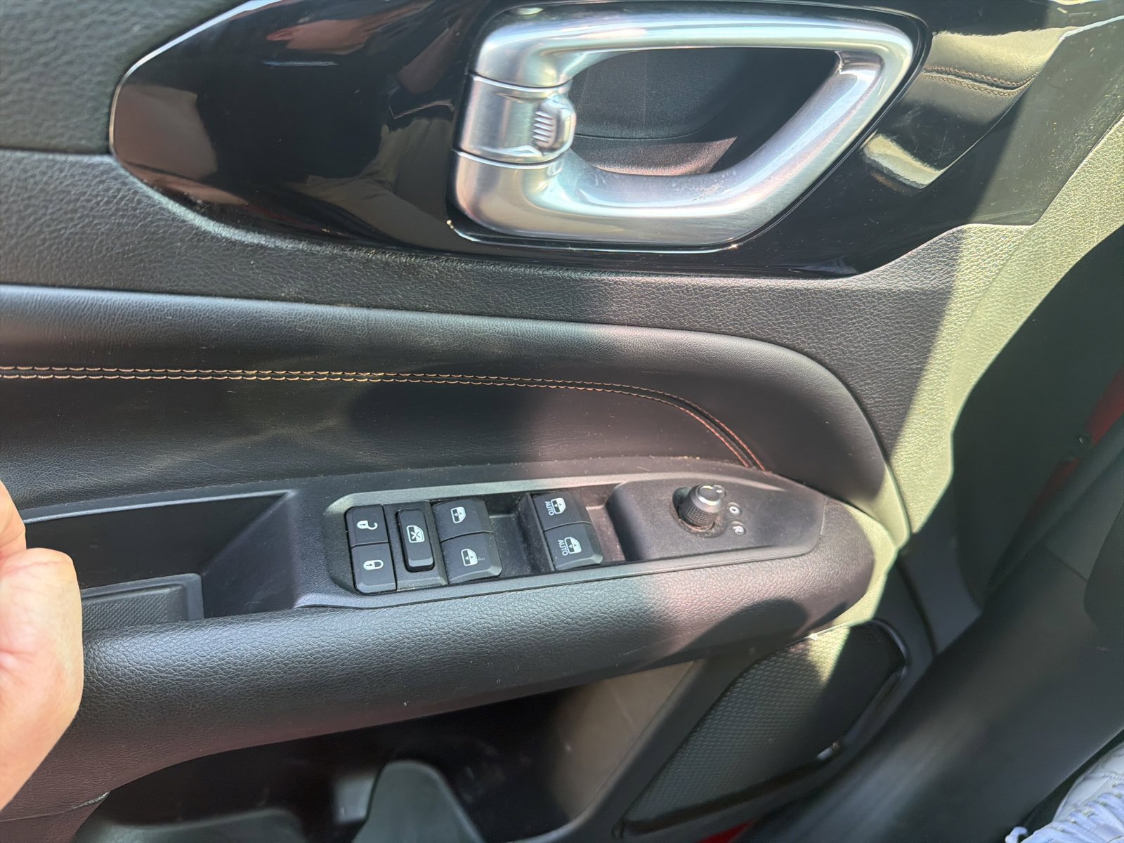 Used 2022 Jeep Compass Limited AWD/4WD image 21