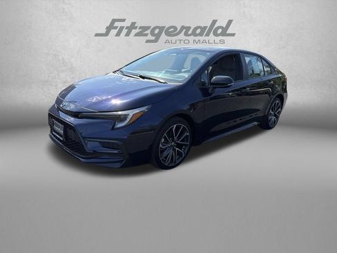 Used 2025 Toyota Corolla SE FWD image 2