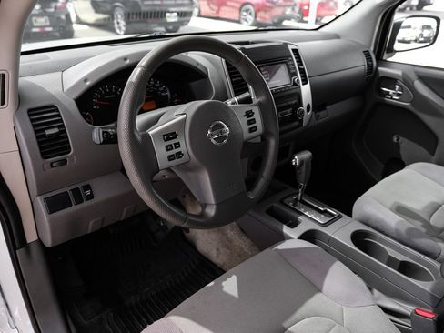 Used 2018 Nissan Frontier S RWD image 2