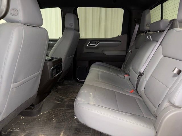 Used 2025 Chevrolet Silverado 1500 LTZ AWD/4WD image 20