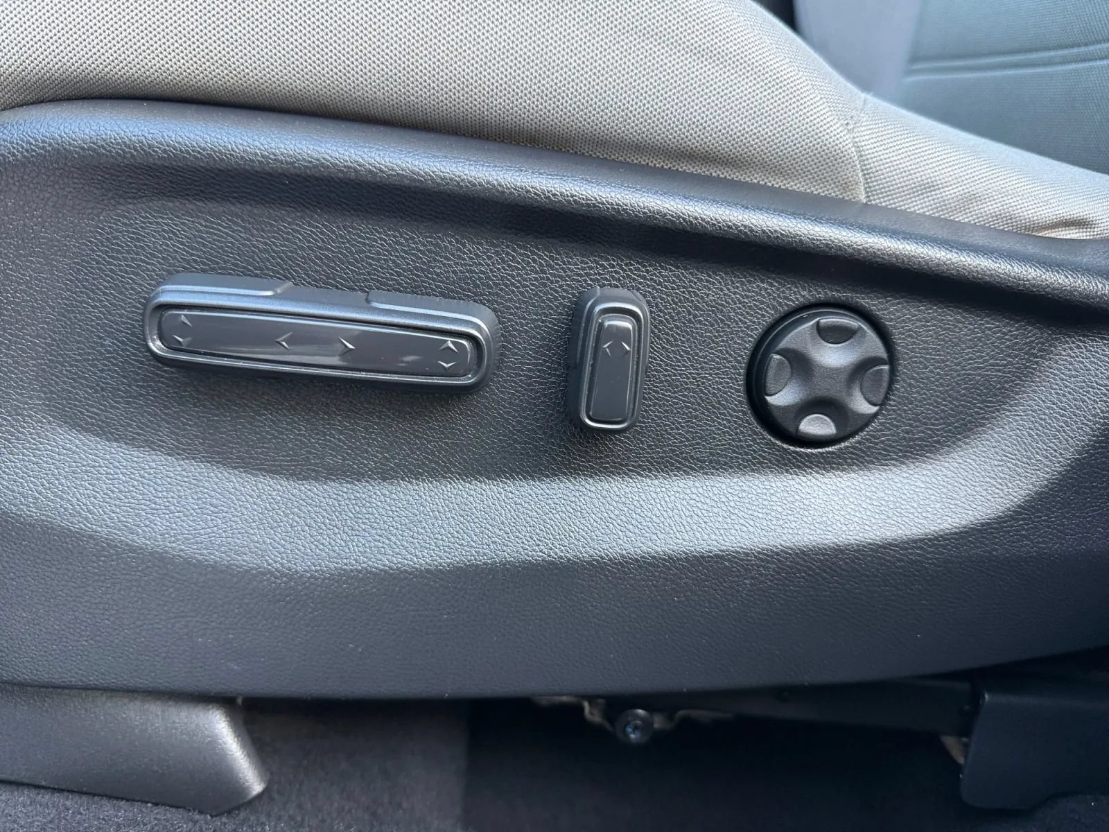 Used 2017 Honda CR-V EX image 17