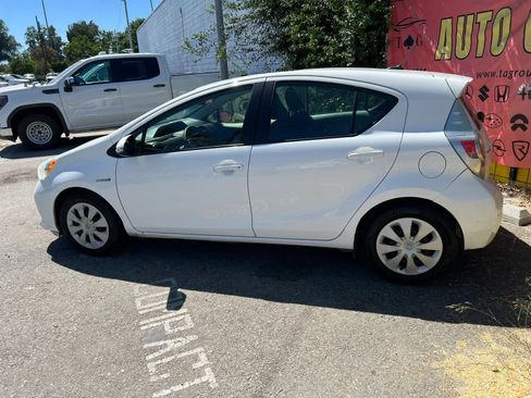 Used 2013 Toyota Prius C Three FWD image 7