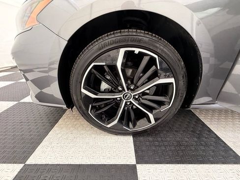 Used 2024 Nissan Altima 2.5 SR FWD image 10