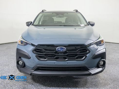 Used 2025 Subaru Crosstrek 2.5i Premium AWD/4WD image 2