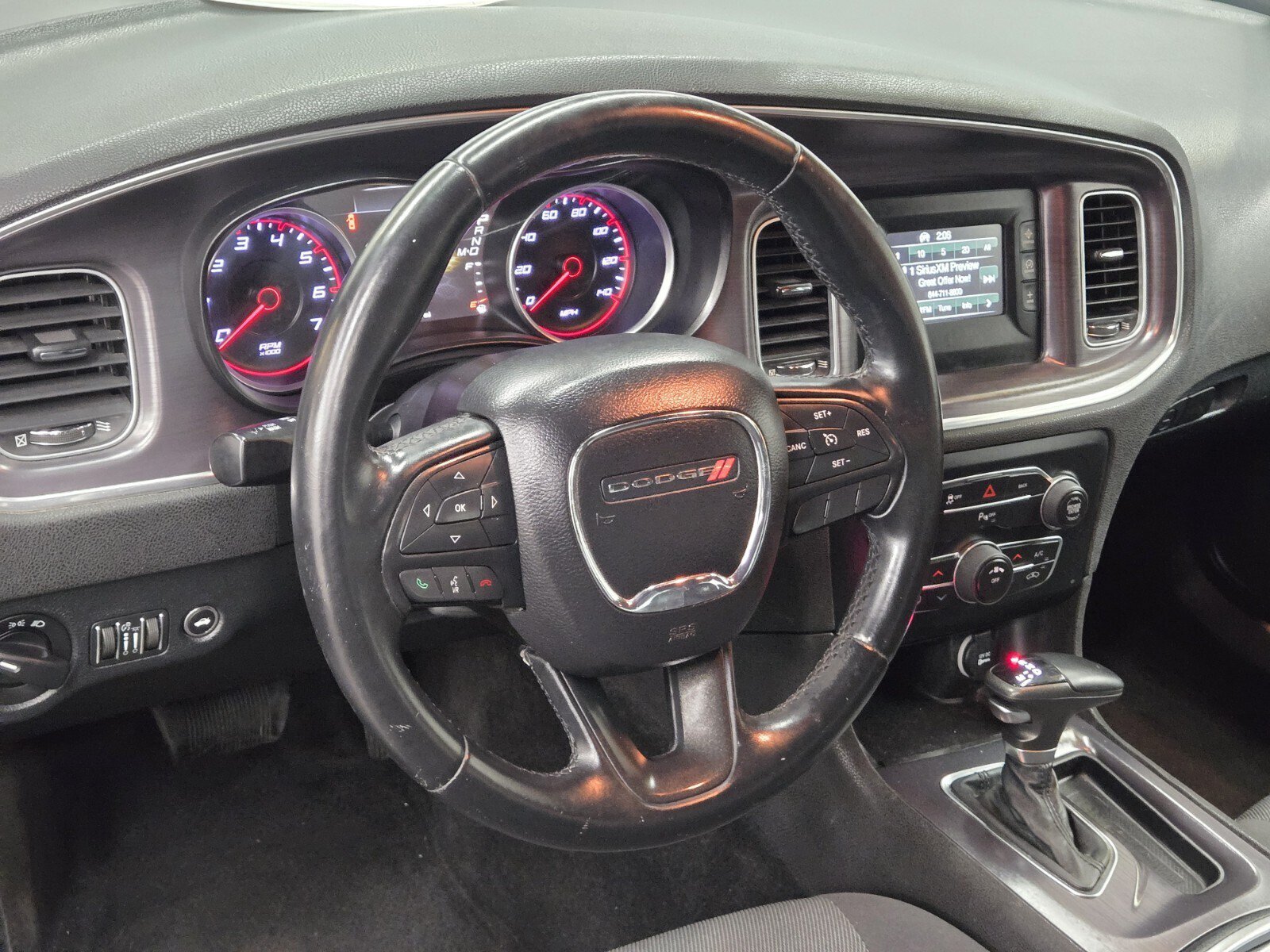 Used 2015 Dodge Charger SE RWD image 15
