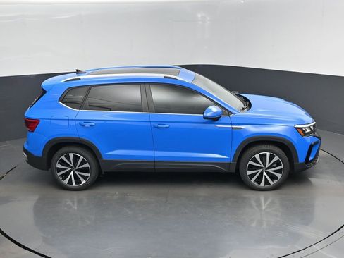 Used 2022 Volkswagen Taos SE image 13