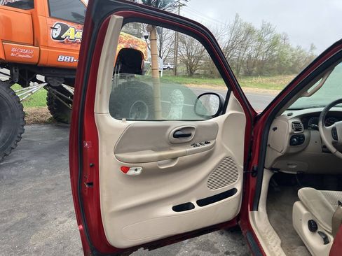 Used 2001 Ford F150 XL RWD image 17