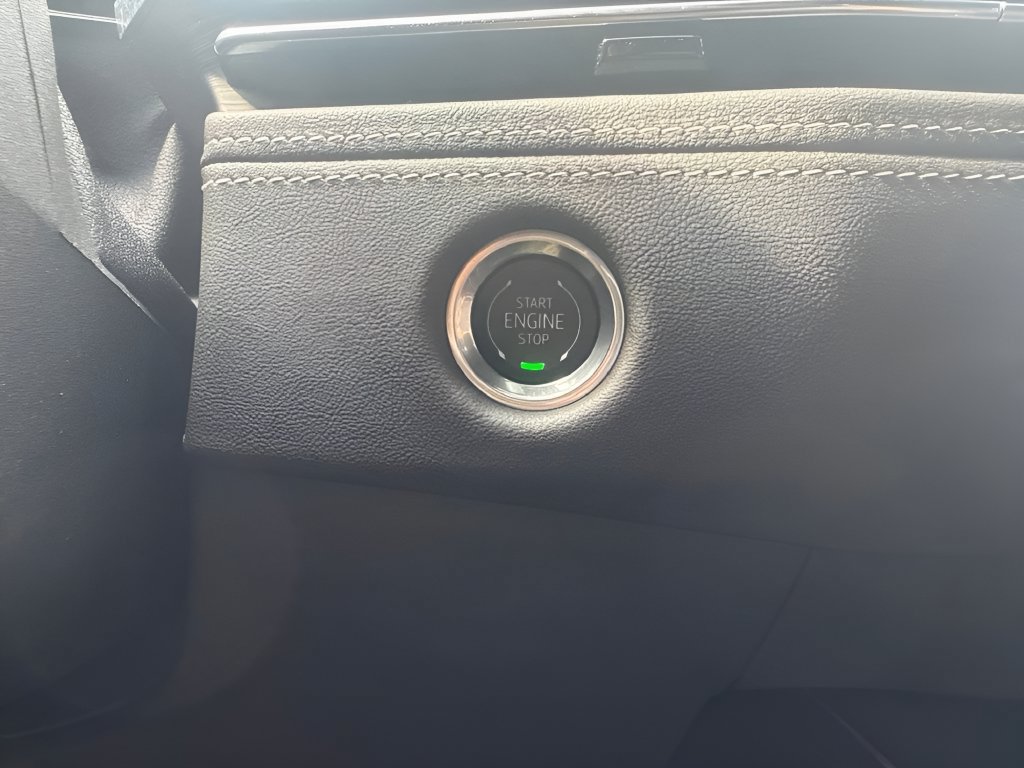 Used 2025 Cadillac Escalade Sport AWD/4WD image 20
