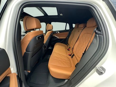 Used 2025 BMW X6 xDrive40i w/ Executive Package AWD/4WD image 23