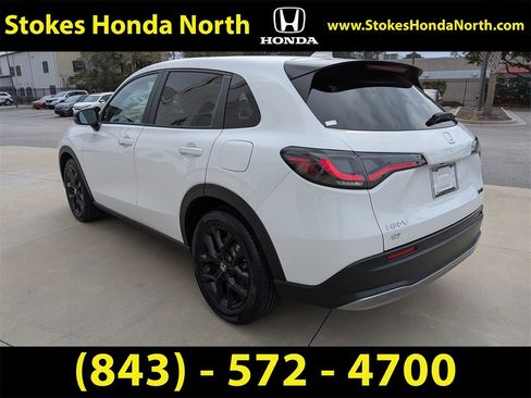 Used 2024 Honda HR-V Sport image 6