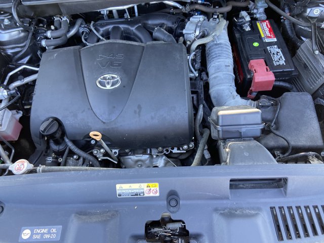 Used 2021 Toyota Highlander LE FWD image 27