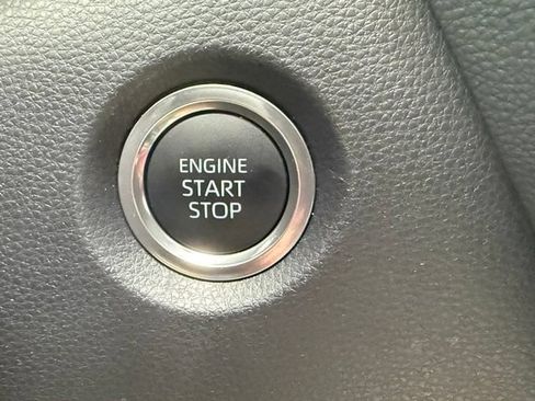Used 2026 Toyota Corolla SE FWD image 21