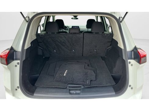 Used 2024 Nissan Rogue S FWD image 9