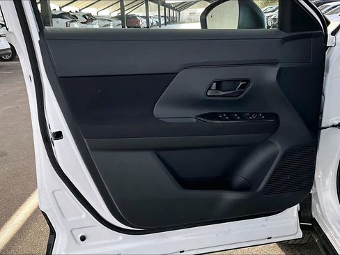 New 2026 Nissan Kicks S image 13