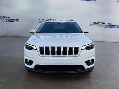 Used 2019 Jeep Cherokee Latitude w/ Popular Appearance Group image 2