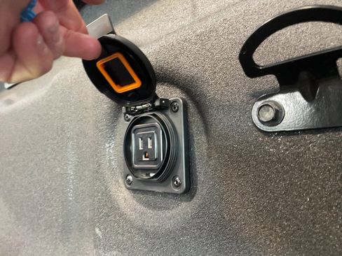 Used 2023 Nissan Frontier PRO-4X w/ Pro-4X Premium Package image 27