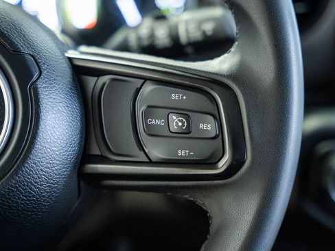 Used 2023 Jeep Wrangler Unlimited image 33