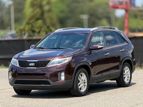 Used 2015 Kia Sorento LX image 6