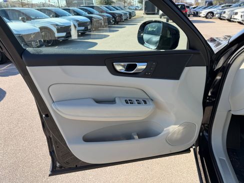 Certified 2024 Volvo XC60 T8 Plus w/ Protection Package Premier image 16