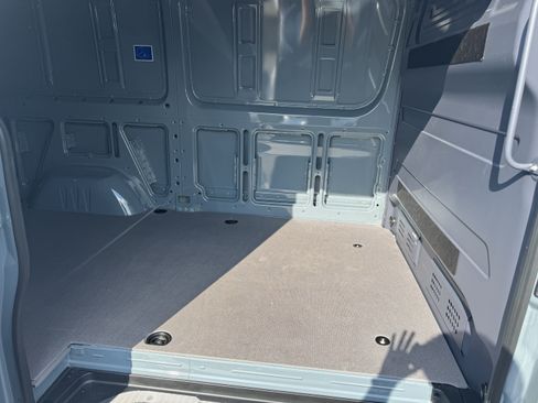 Used 2025 Mercedes-Benz Sprinter 2500 image 35