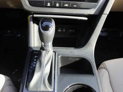 Used 2017 Hyundai Sonata SE image 21