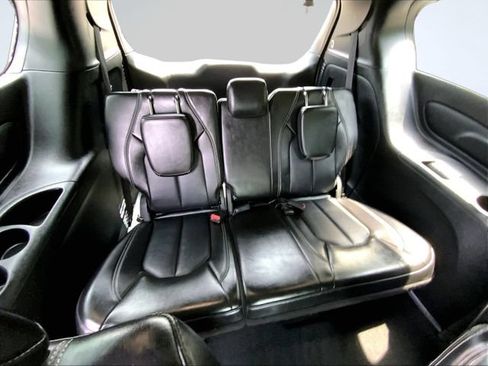 Used 2025 Chrysler Pacifica Select FWD image 33