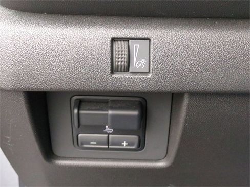 Certified 2024 Chevrolet Colorado Trail Boss w/ Advanced Trailering Package image 18