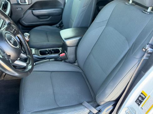 Used 2022 Jeep Gladiator Sport image 26