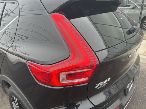 Certified 2025 Volvo XC40 B5 Core AWD/4WD image 10
