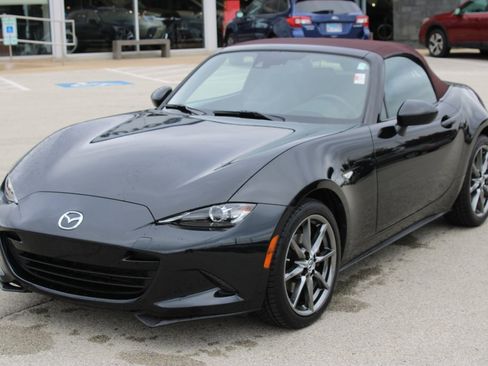 Used 2018 MAZDA MX-5 Miata Grand Touring image 1