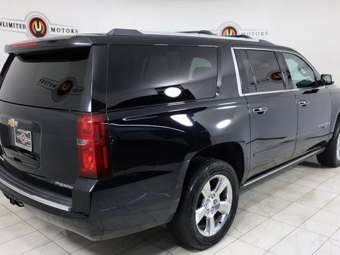 Used 2019 Chevrolet Suburban Premier AWD/4WD image 3