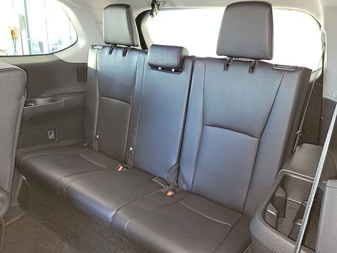 Used 2025 Toyota Grand Highlander AWD image 13