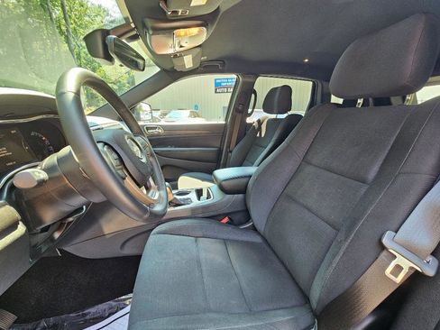 Used 2017 Jeep Grand Cherokee Laredo w/ Quick Order Package 2BE image 22