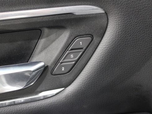 Used 2023 RAM 1500 Laramie AWD/4WD image 8