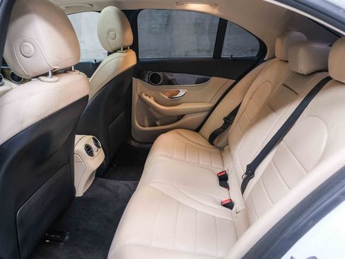 Used 2019 Mercedes-Benz C 300 Sedan image 23