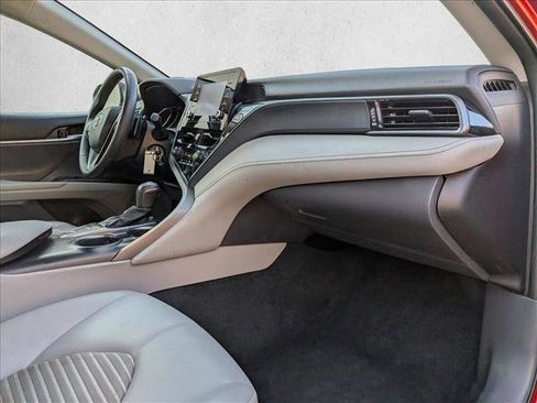 Certified 2022 Toyota Camry SE image 19
