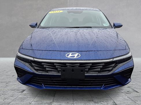 Certified 2025 Hyundai Elantra SEL FWD image 4
