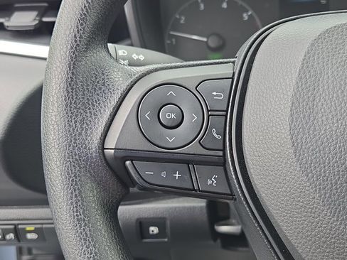 Used 2025 Toyota Corolla LE FWD image 25