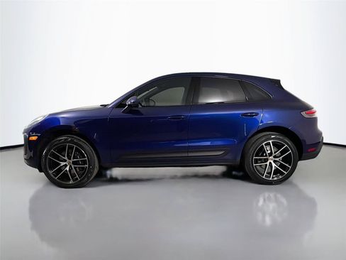 Certified 2026 Porsche Macan AWD/4WD image 2